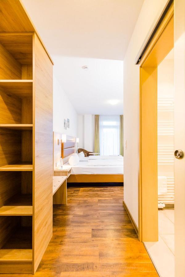 Landhotel Kueffner Pfedelbach Екстериор снимка