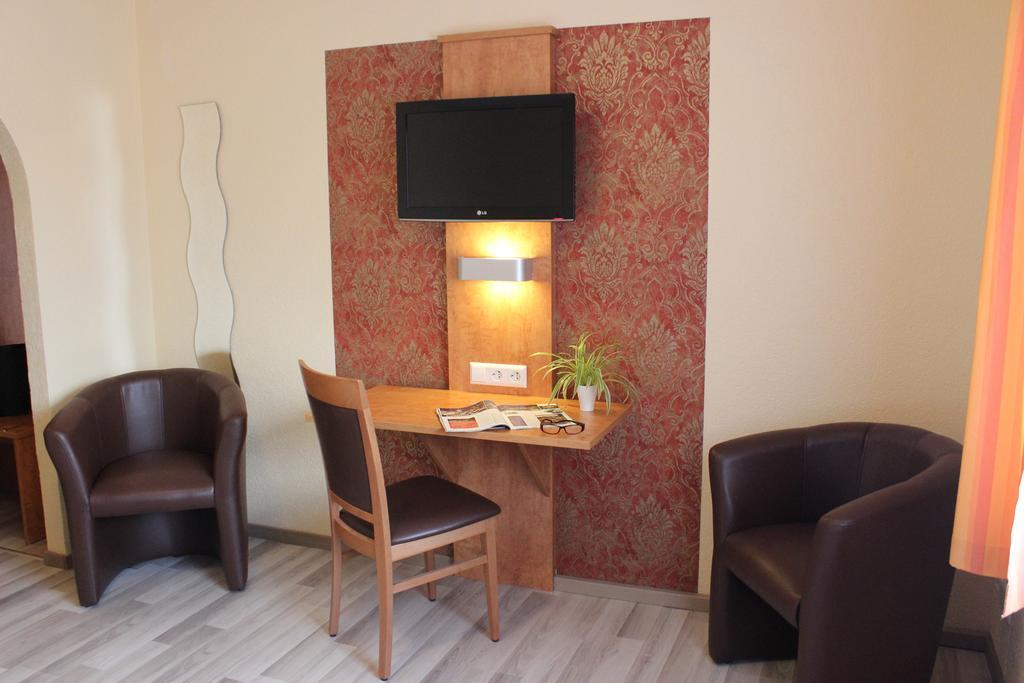 Landhotel Kueffner Pfedelbach Екстериор снимка