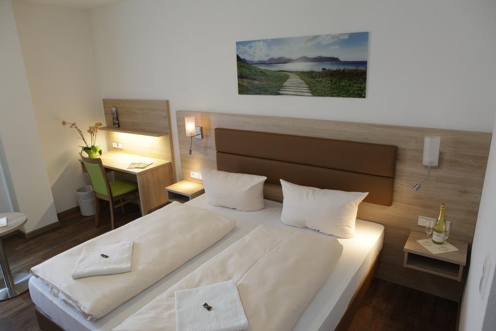 Landhotel Kueffner Pfedelbach Екстериор снимка